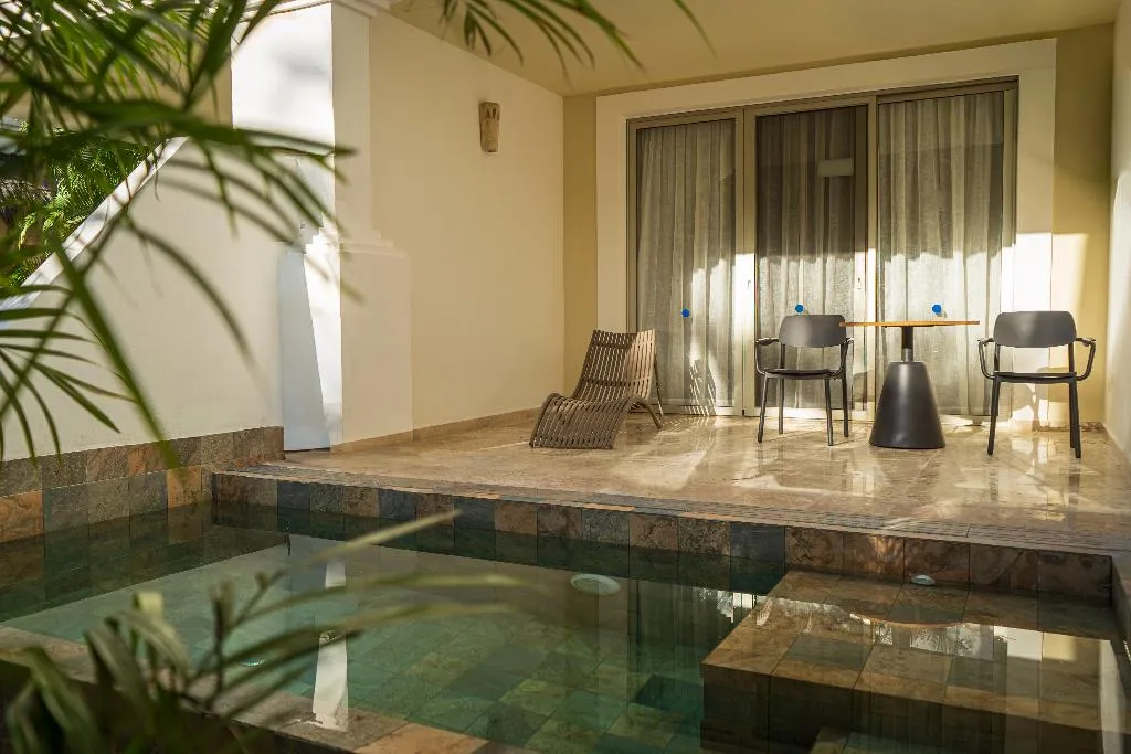 SUITE POOL VIEW Room, Grand Sunset Princess All Inclusive, Cancun Area
