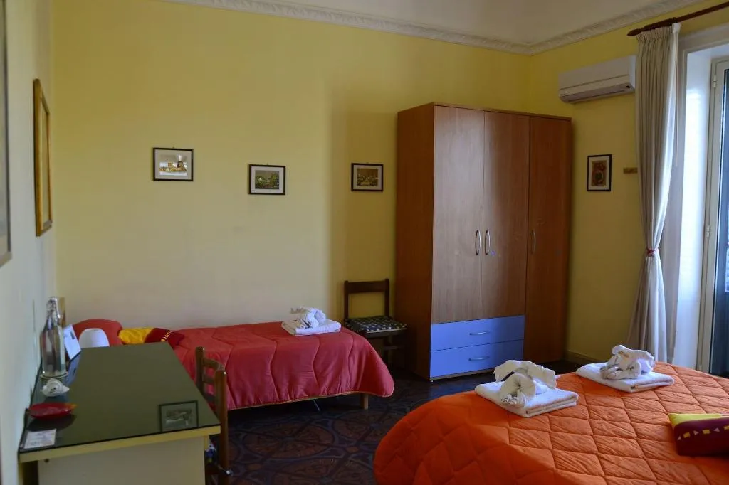 Room, B&B La Fenicia, Palermo