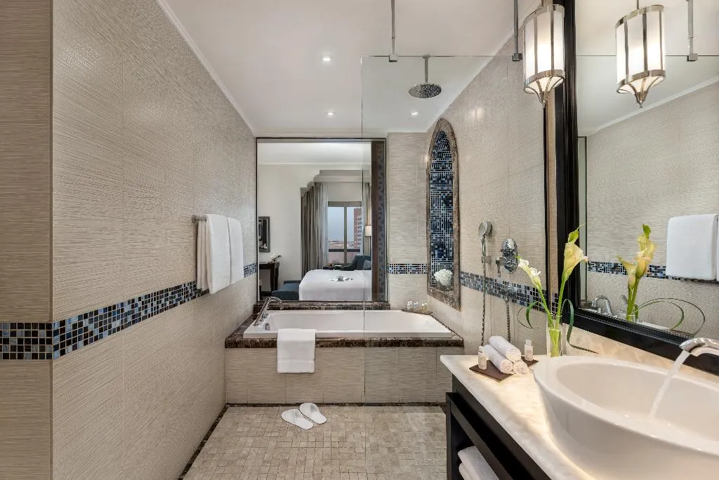 Double or Twin PREMIER Room, Oaks Ibn Battuta Gate Dubai, Dubai