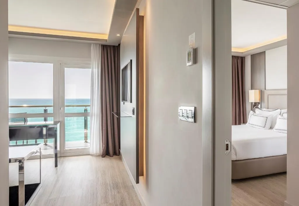 JUNIOR SUITE EXECUTIVE SEA VIEW Room, Melia Alicante, Costa Blanca