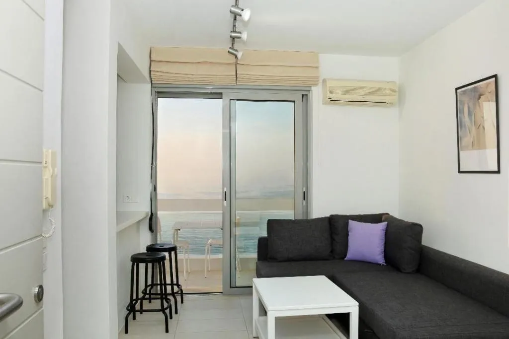 Room, Vivian Art Apartments, Crete