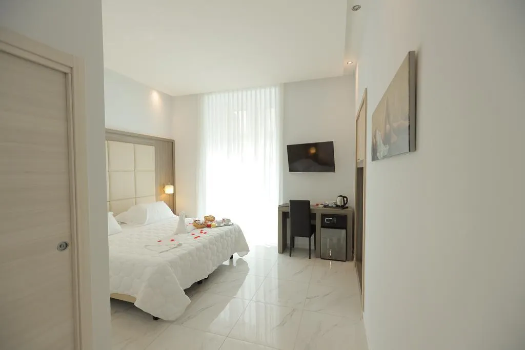 SINGLE STANDARD Room, Garibaldi Suite, Naples