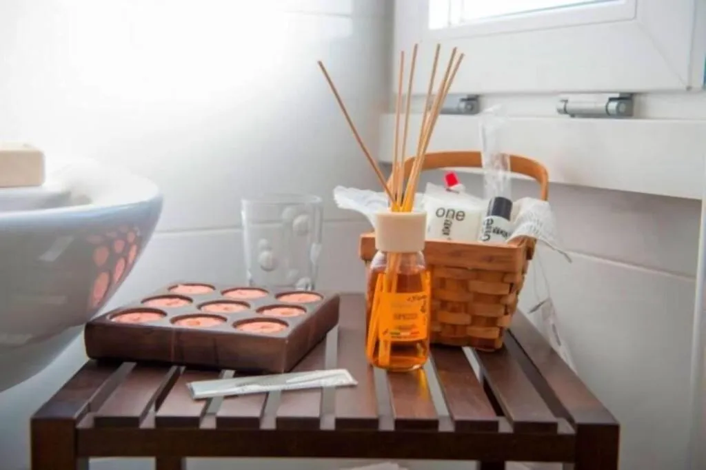 SINGLE STANDARD Room, Letto E Latte, Naples