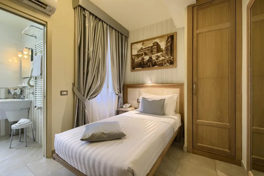 SINGLE STANDARD Room, Domus Australia, Rome