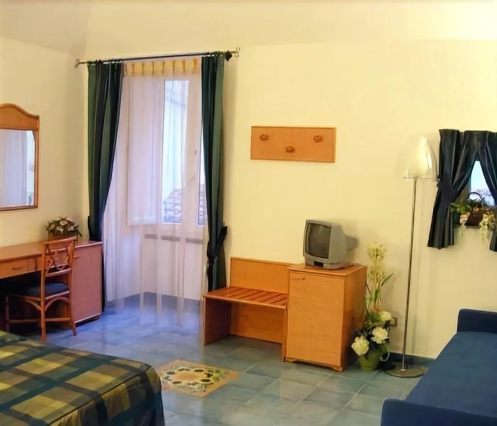Room, Hotel Floridiana, Naples
