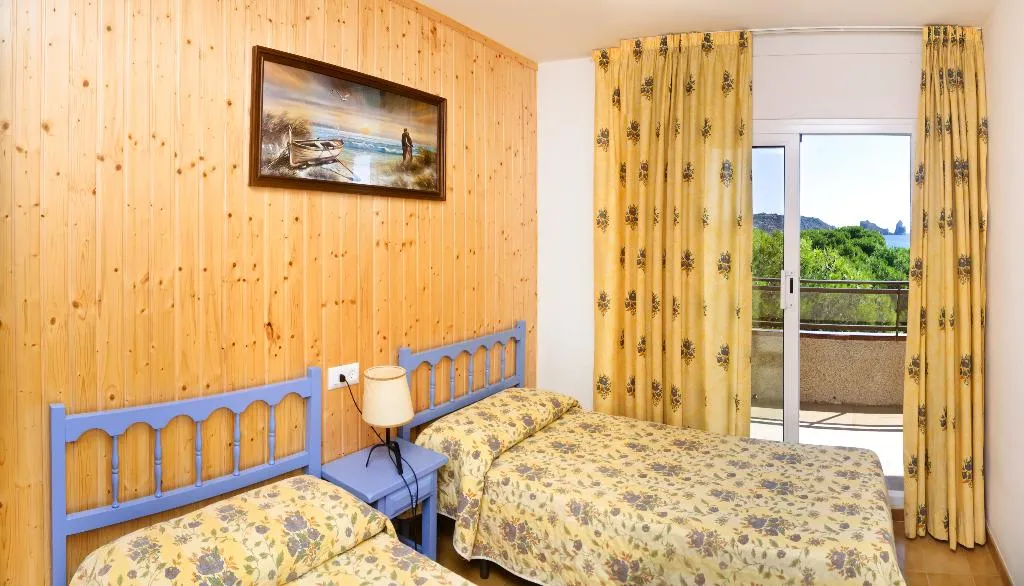 Room, La Pineda, Costa Brava