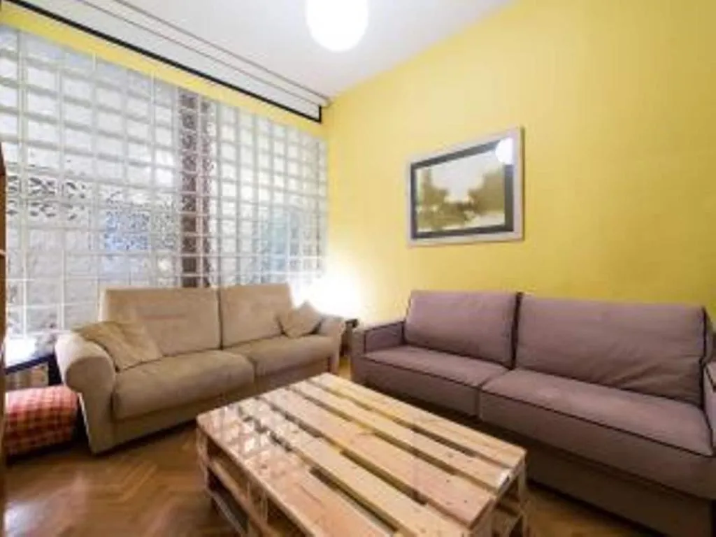 Room, Madrid Center Fuencarral Pedestrian, Madrid