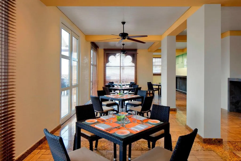 Restaurant, Sheraton Sharjah Beach Resort & Spa, Dubai