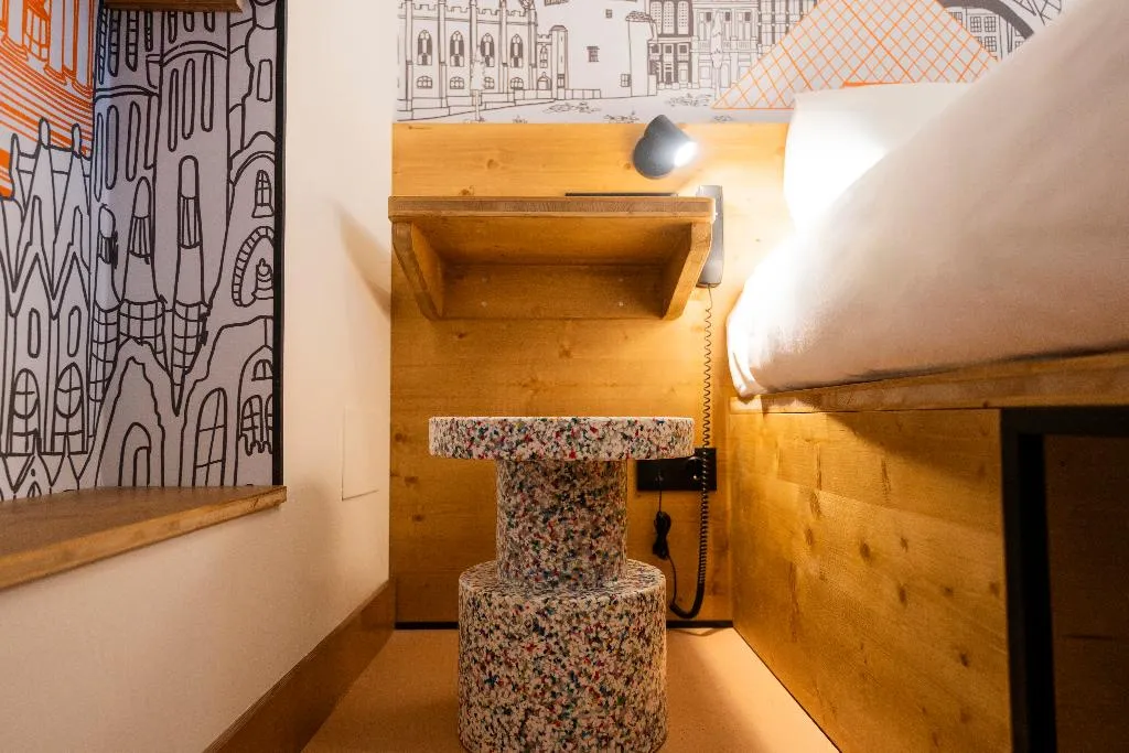 TWIN STANDARD Room, easyHotel Barcelona La Sagrera, Barcelona