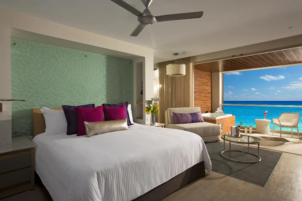SUITE CLUB KING BED Room, Breathless Riviera Cancun Resort and Spa, Cancun Area
