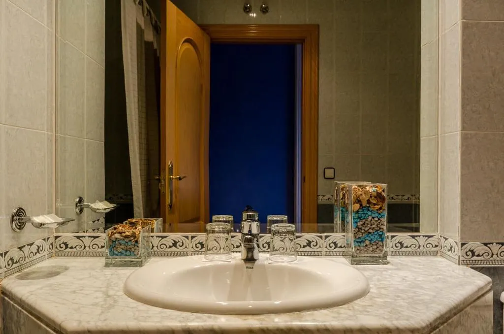 DOUBLE SINGLE USE STANDARD Room, Checkin Parla Madrid, Madrid