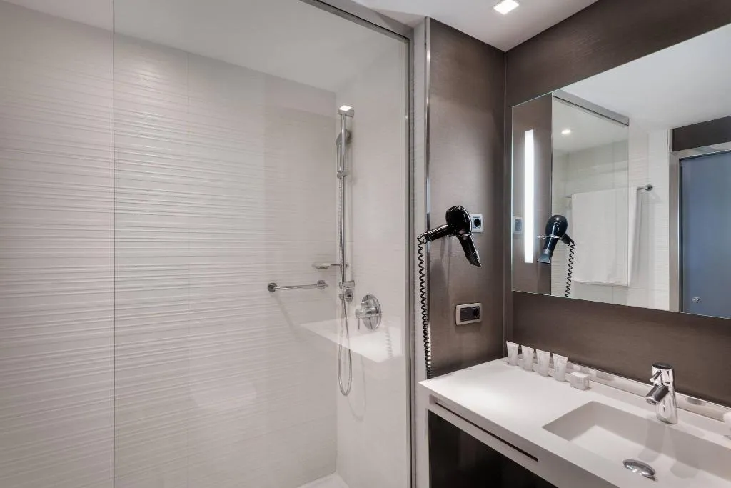 DOUBLE QUEEN SIZE BED Room, AC Iberia Las Palmas, Gran Canaria