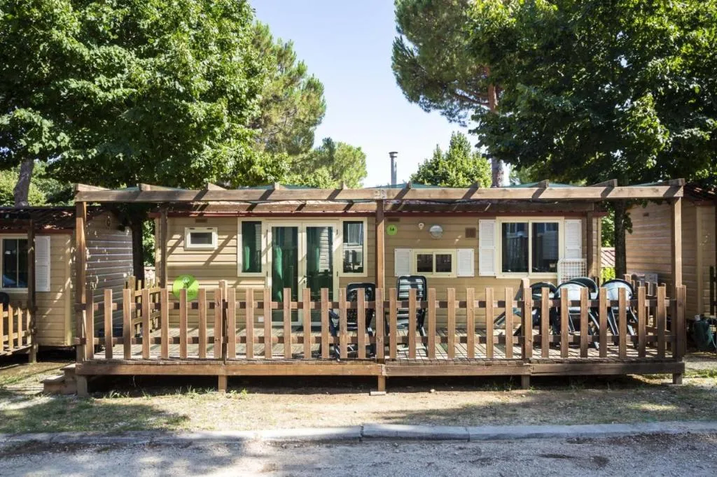 CHALET CAPACITY 6 Room, hu I Pini Village, Rome