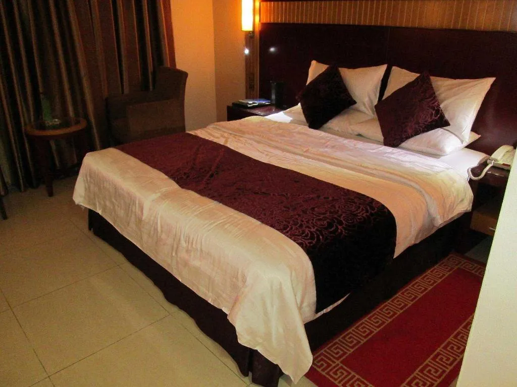 SUITE EXECUTIVE Room, Phoenix Hotel, Dubai