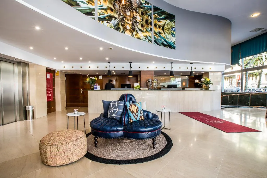 Lobby, Leonardo Hotel Barcelona Gran Via, Barcelona