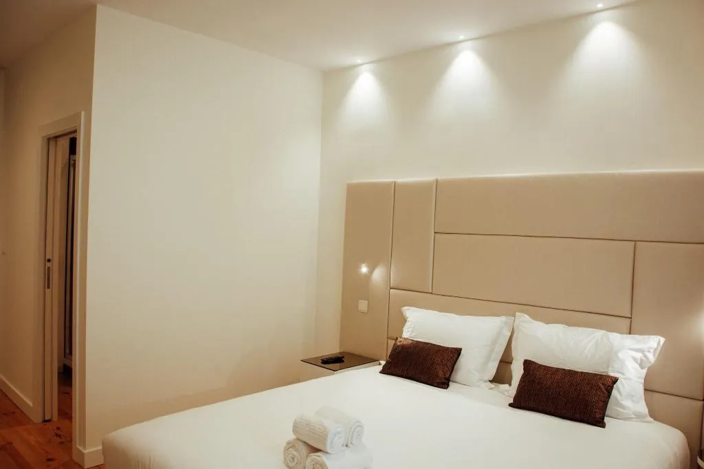 Room, Le Premier Lisbon Suites, Lisbon