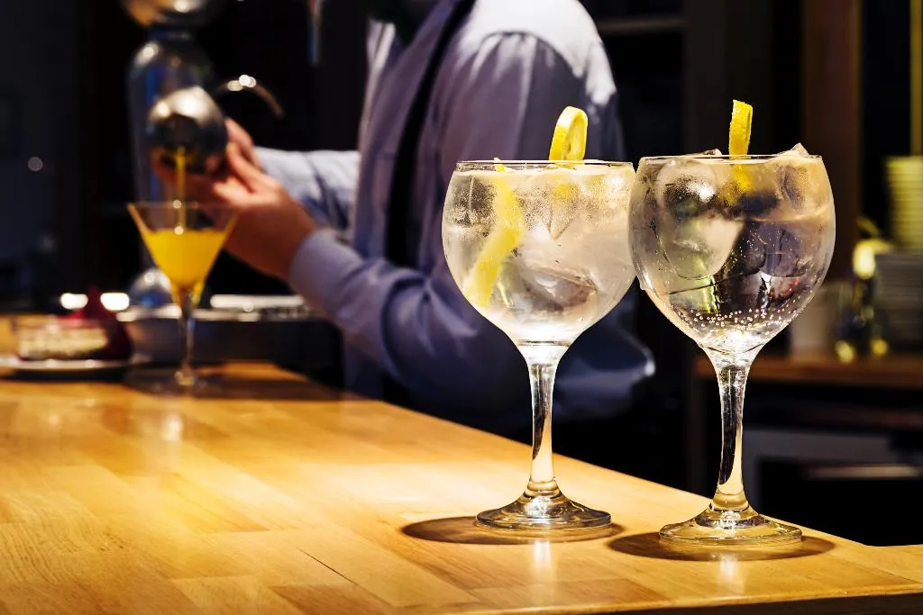 Bar, One Shot Luchana 22, Madrid