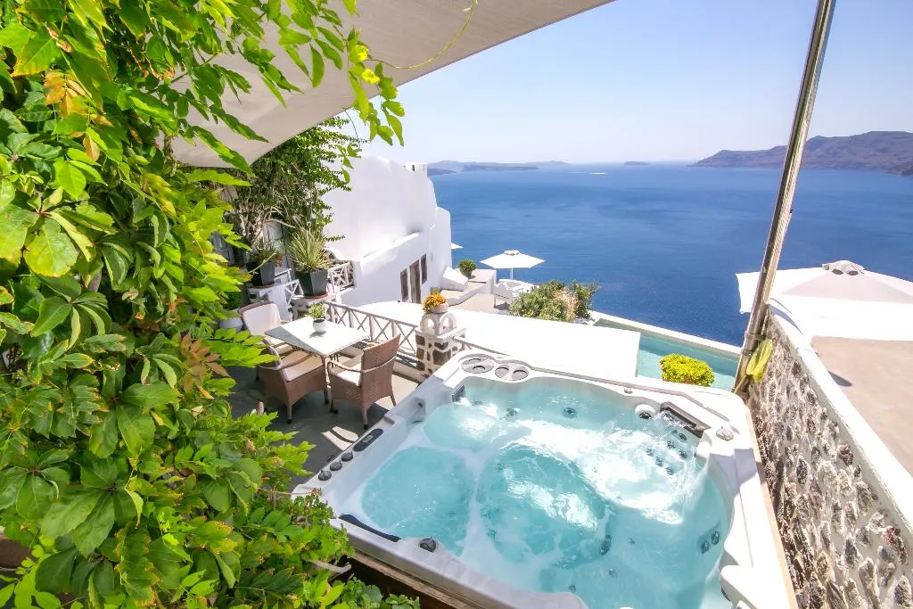 SUITE GRAND Room, Alexander's Suites, Santorini