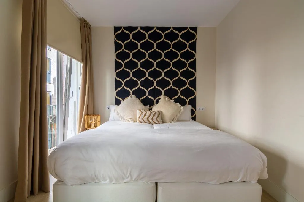 APARTMENT TWO BEDROOMS ONE BATHROOM Room, Magna Sevilla, Seville