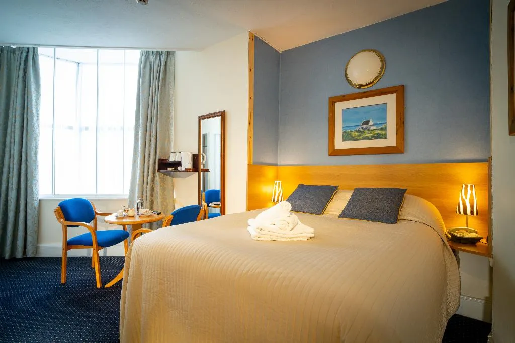 DOUBLE STANDARD Room, Ashley Hotel, Cork