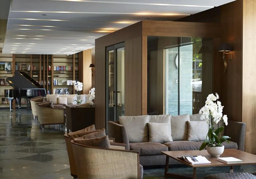 Lobby, Samaria, Crete