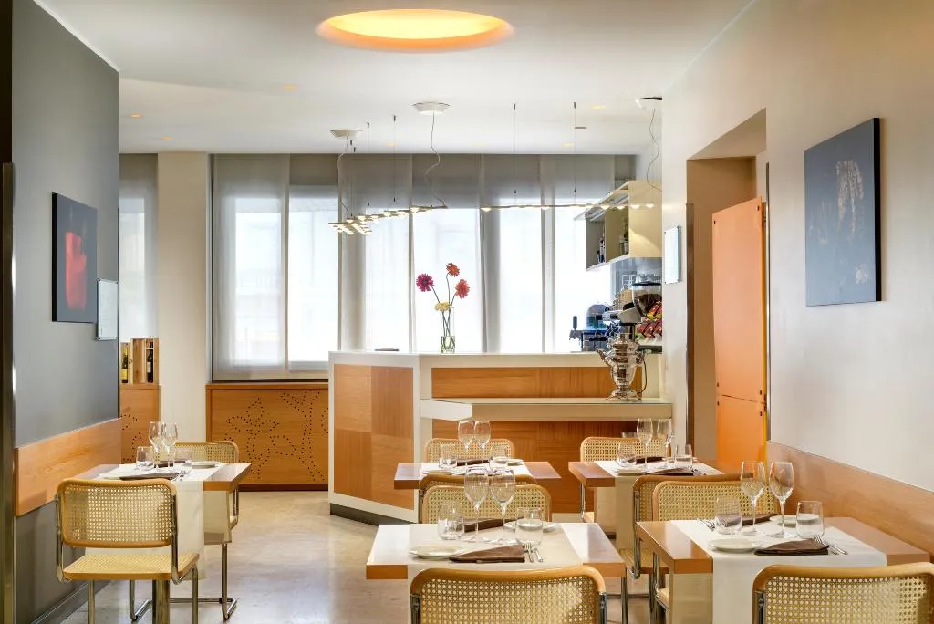 Bar, UNA HOTELS Mediterraneo Milano, Milan