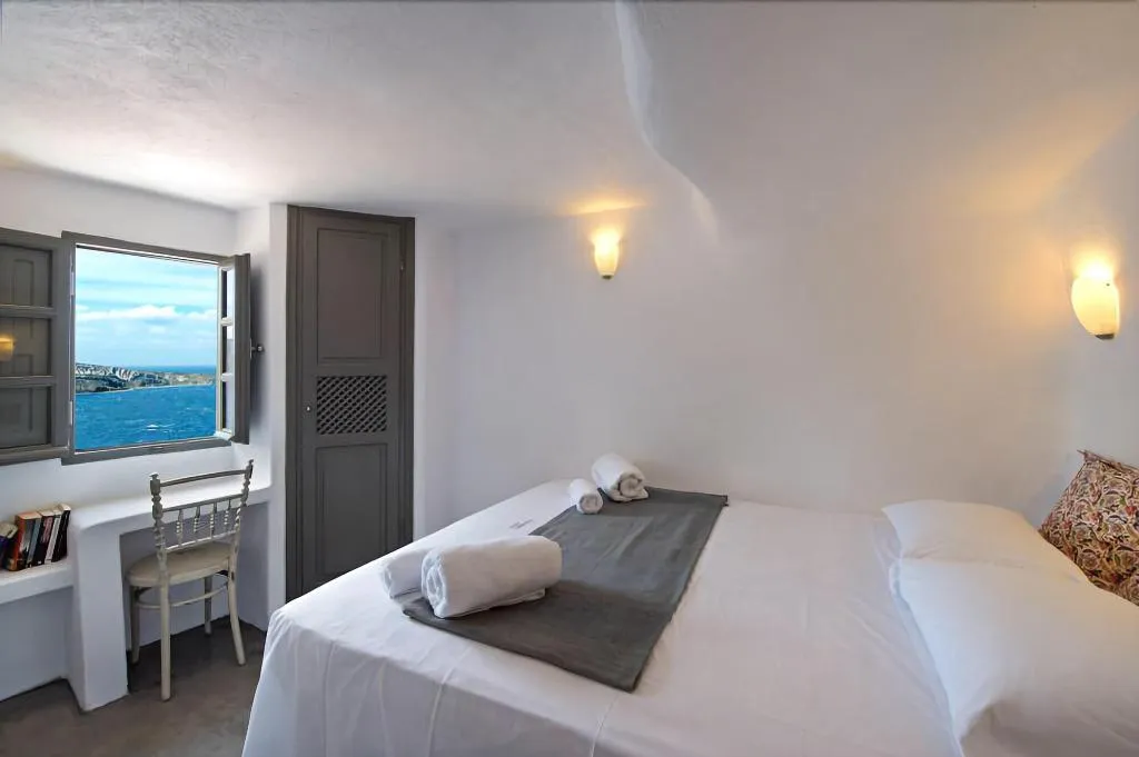 Room, Theodora Suites - Adults Only, Santorini