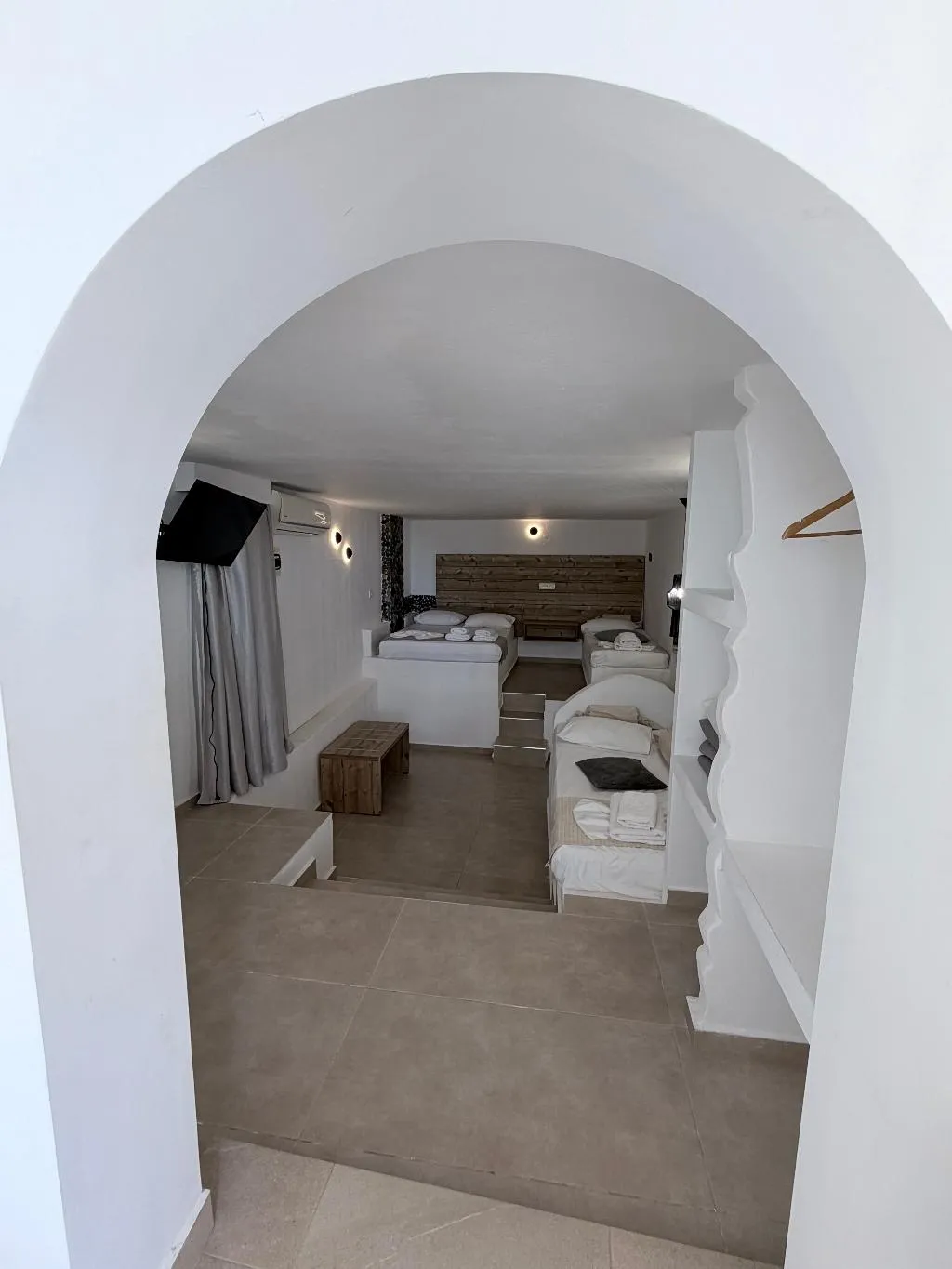 QUADRUPLE STANDARD Room, Villa Livadaros, Santorini