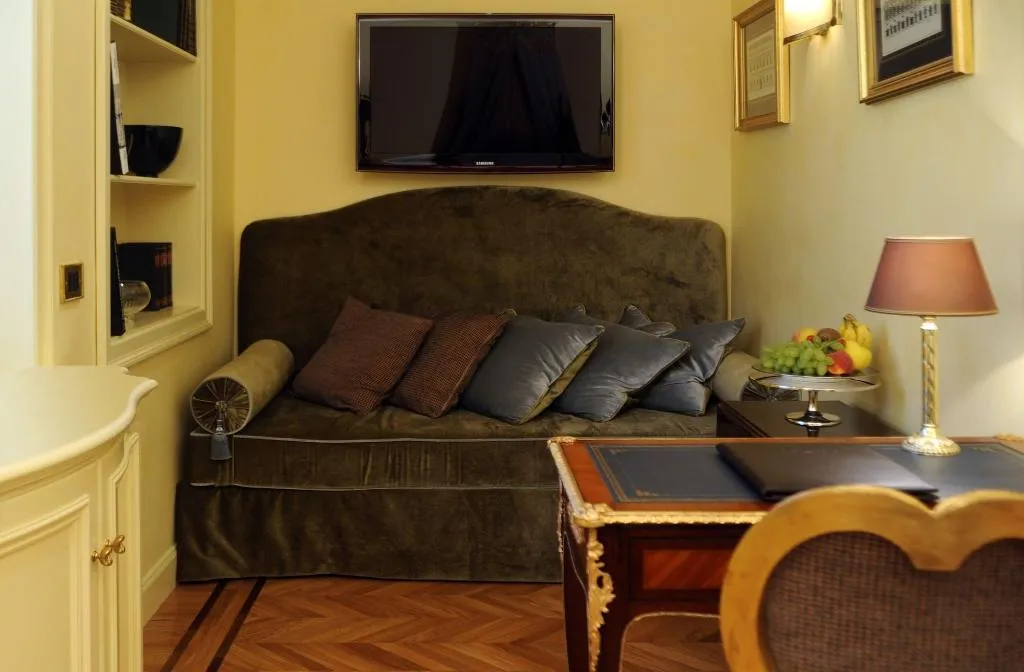 Room, Villa Duse, Rome