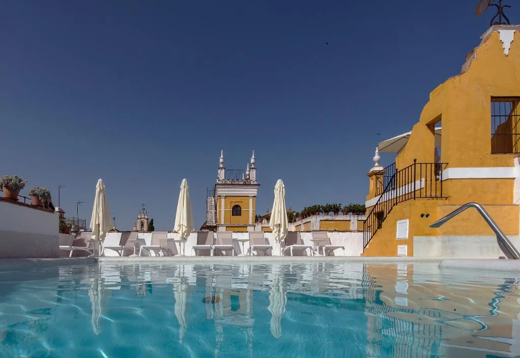 Pool, Casas de la Juderia, Seville