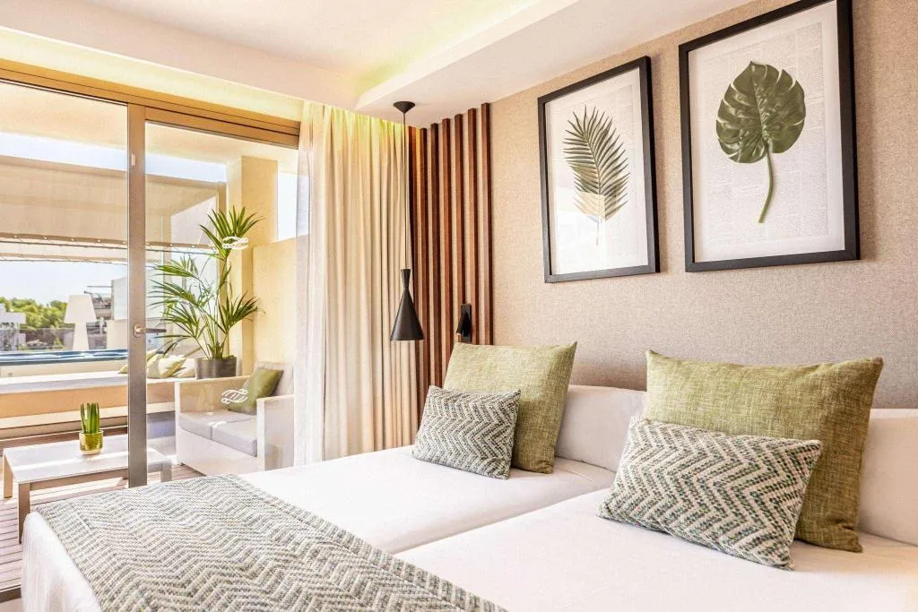Room, Zafiro Palace Palmanova, Majorca