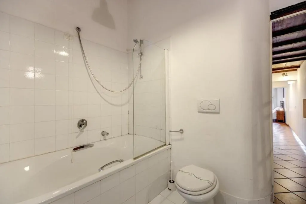 Room, Nova Domizia, Rome