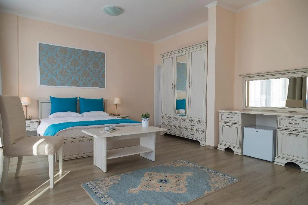 SINGLE SEA VIEW Room, White Rock Castle Suite Hotel & Spa, Varna