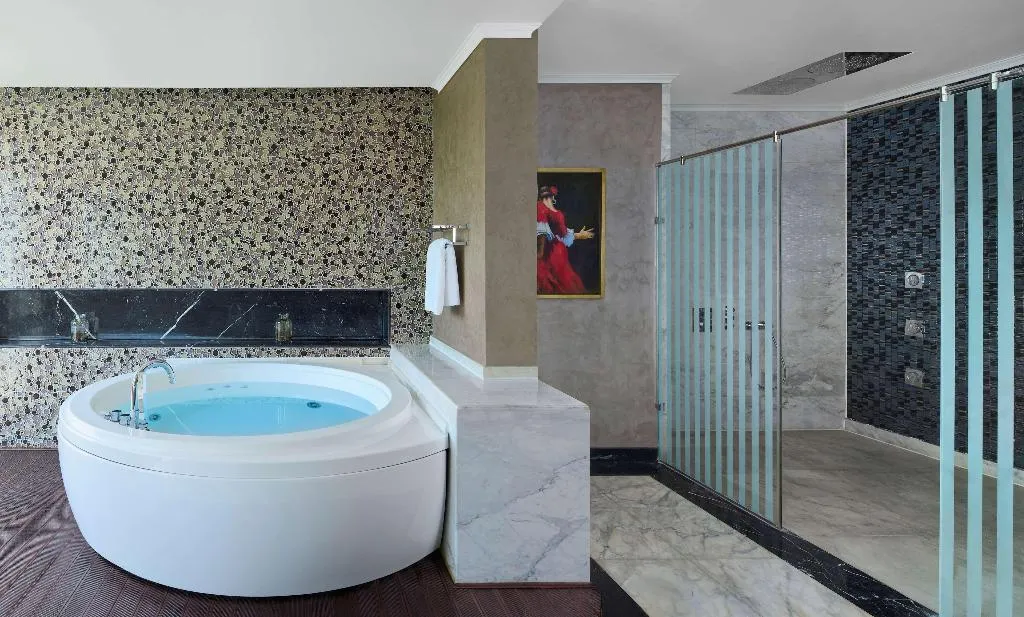 SUITE STANDARD Room, Kempinski Palace Cairo, Cairo