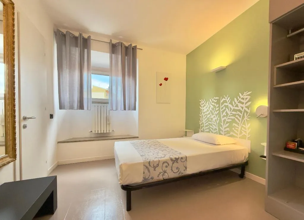SINGLE SUPERIOR Room, Hotel Europa, Milan