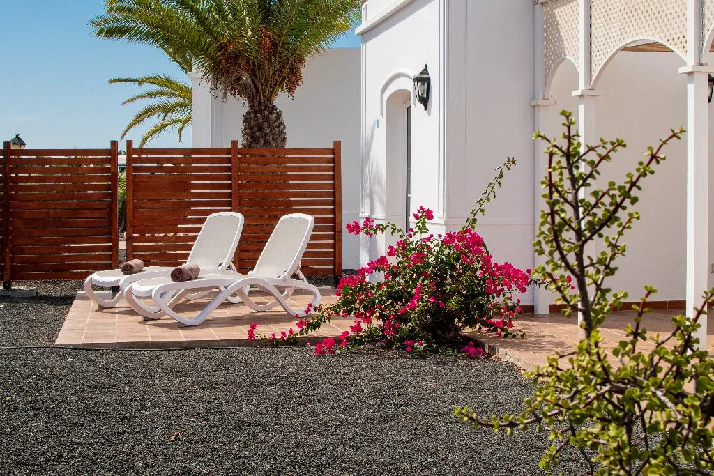 BUNGALOW SUPERIOR Room, Apartamentos LIVVO Coloradamar, Lanzarote