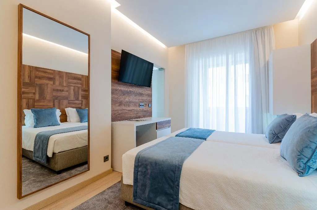 TWIN SUPERIOR Room, Hotel Avenida Park, Lisbon