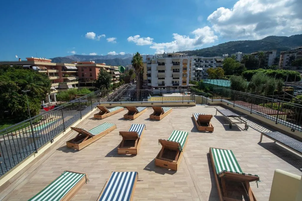 Terrace, Hotel Nice, Naples