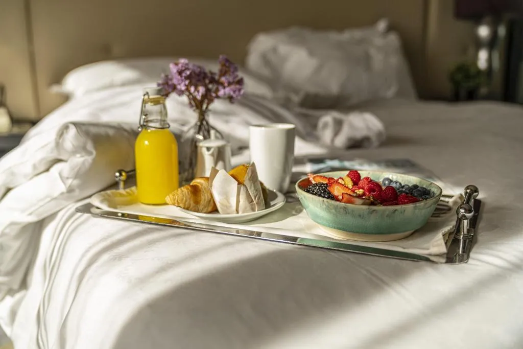 DOUBLE CLUB QUEEN BED Room, Sheraton Lisboa Hotel & Spa, Lisbon