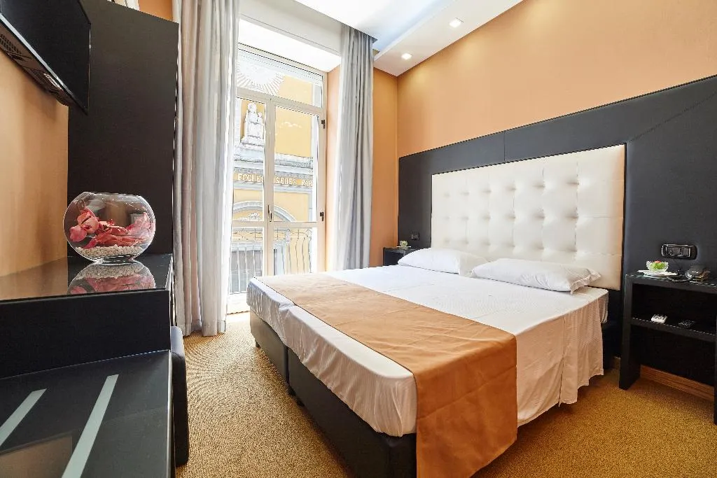 Double or Twin WITH BALCONY Room, Style Caserta, Naples