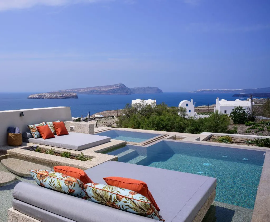 SUITE WITH PRIVATE POOL Room, Potnia Theron Suites, Santorini