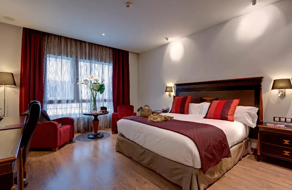 DOUBLE BUSINESS Room, Crowne Plaza Madrid Airport, Madrid