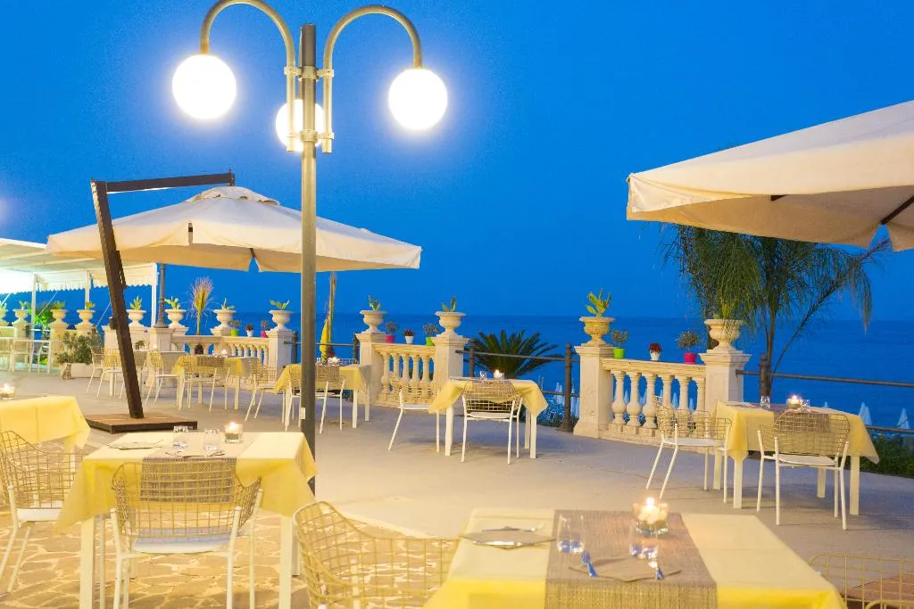 Terrace, Hellenia Yachting, Catania
