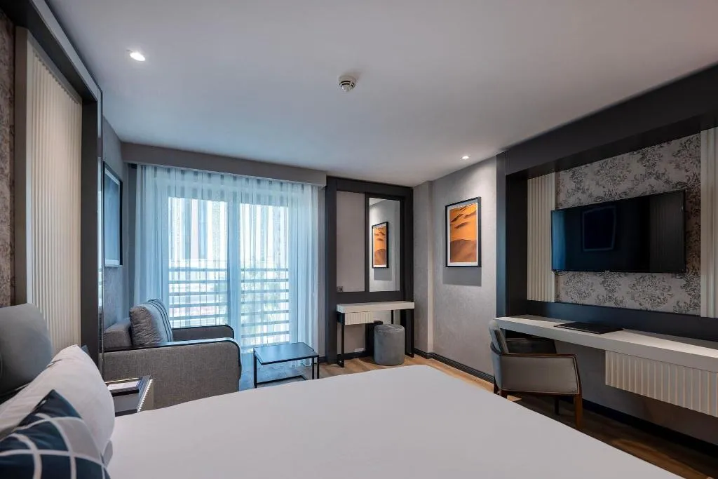 DOUBLE SUPERIOR QUEEN BED Room, Four Points Express By Sheraton Antalya Lara, Antalya