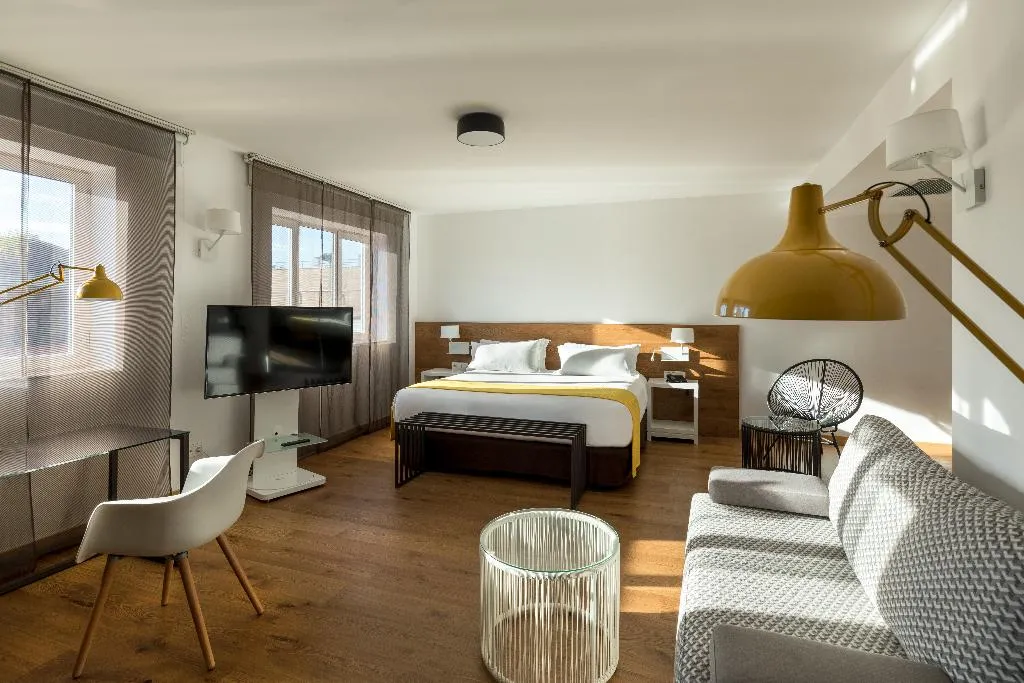 JUNIOR SUITE CAPACITY 1 Room, Rafaelhoteles Atocha, Madrid