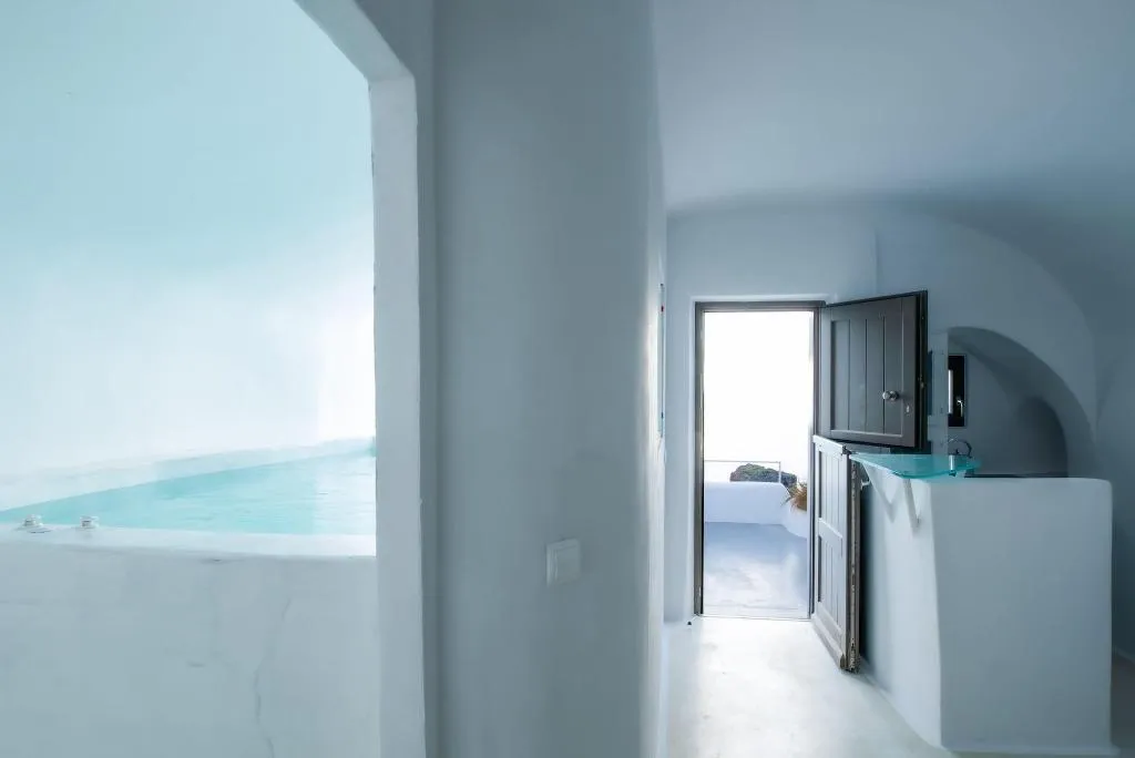 Room, Heavens Edge by Mr and Mrs White, Santorini