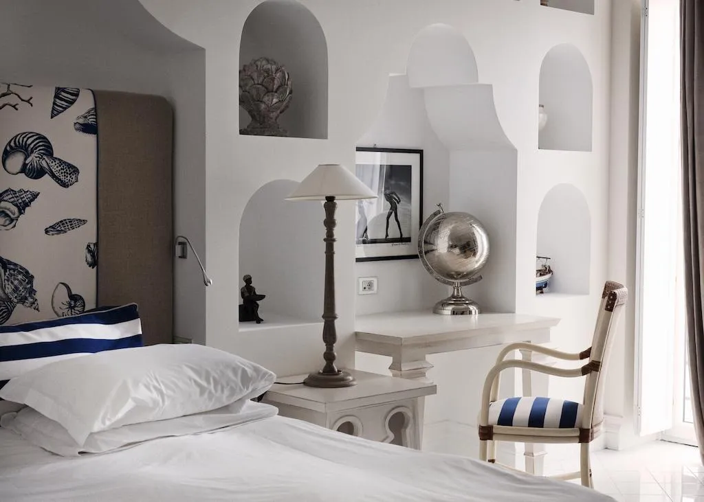 Room, Bellevue Syrene, Naples