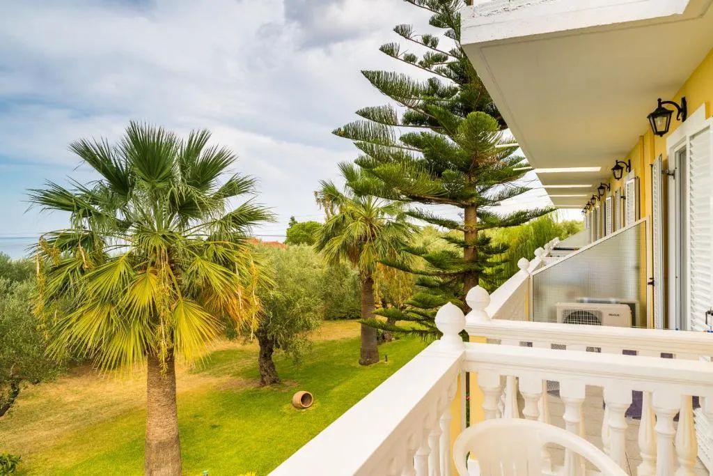 STUDIO GARDEN VIEW WITH BALCONY Room, Pelagos Studios, Zante
