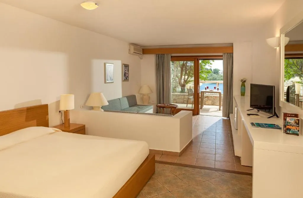 DOUBLE DELUXE Room, Kanapitsa Cape, Skiathos
