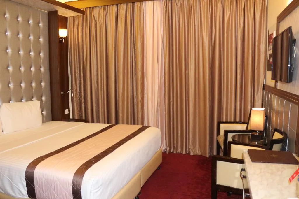 DOUBLE DELUXE SEA FRONT Room, Al Khaleej Grand, Dubai